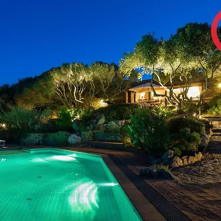 Ogliastra, San Pantaleo, Grande Piscina Privata, Parco Recintato, Wi-fi *