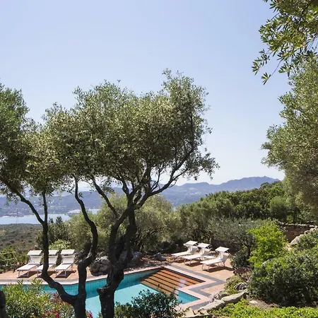 Ogliastra, San Pantaleo, Grande Piscina Privata, Parco Recintato, Wi-fi Willa Olbia
